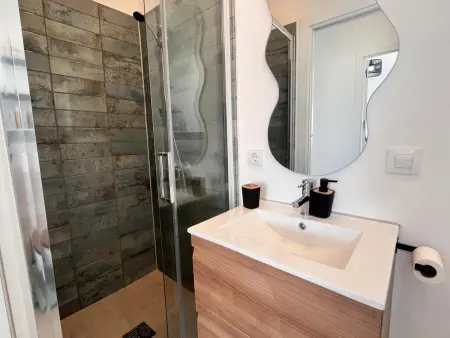 Villa canal avec piscine privée et amarrage – 8 pers. : photo 22