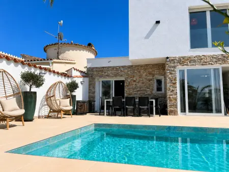 Villa canal avec piscine privée et amarrage – 8 pers. : photo 29