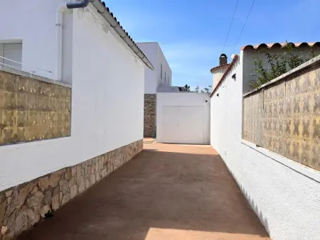 Villa canal avec piscine privée et amarrage – 8 pers. : photo 32