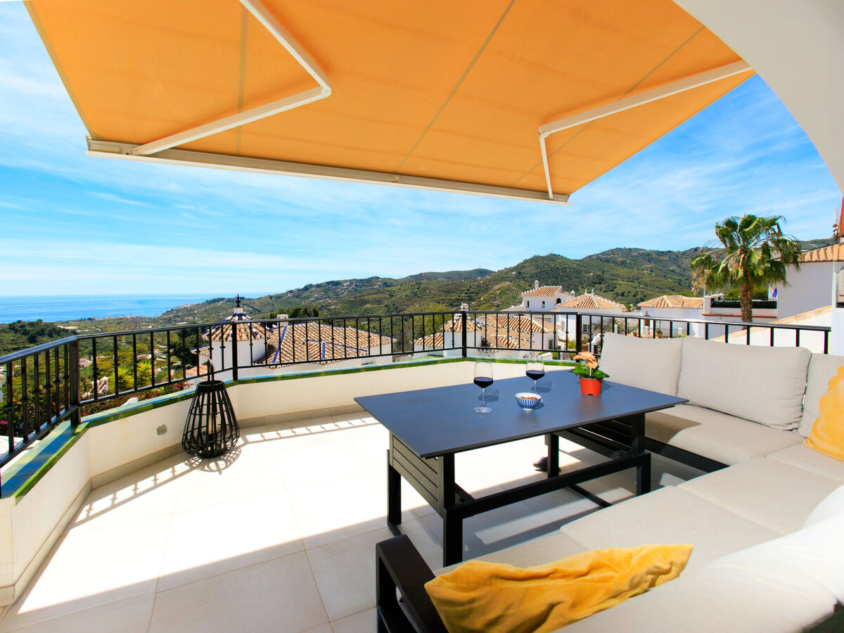 Villa Cristianos, 200m² avec piscine privée à Nerja - Photo 2