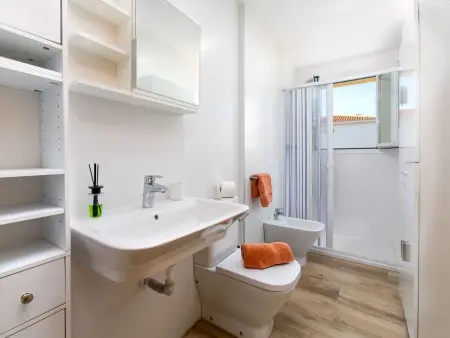 Appartement Baco beachfront, 20 m de la plage : photo 5