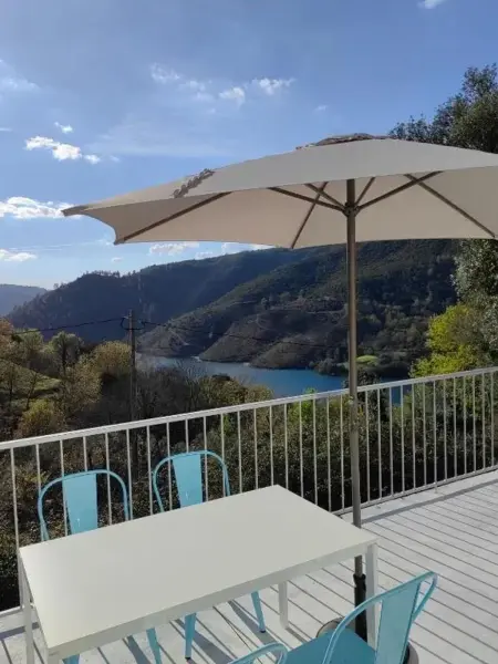 Maison avec vue sur le lac et terrasse privée à Ruivães : photo 17
