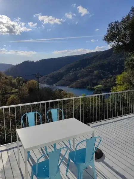 Maison avec vue sur le lac et terrasse privée à Ruivães : photo 22