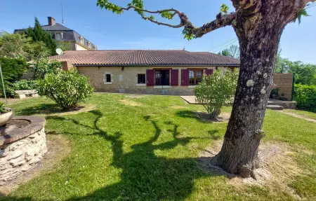 Maison 3 chambres avec piscine privée et étang de pêche
