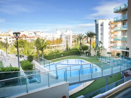 Appartement 3 chambres vue piscine à Calp, 100 m du centre : photo 2