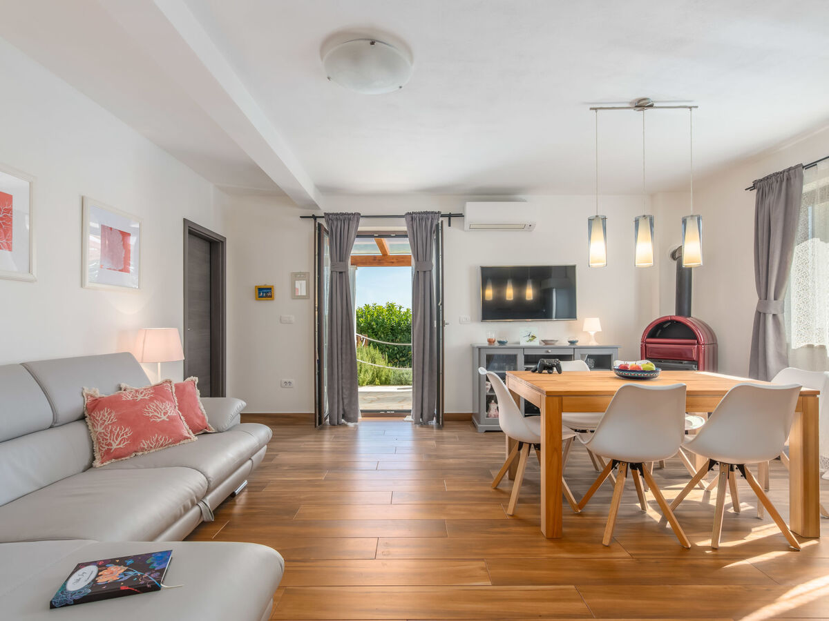 Villa Joy à Novigrad : maison 6 pers. piscine privée - Photo 2