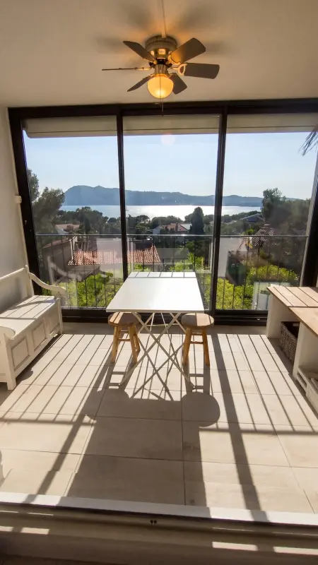 Appartement vue mer, piscine partagée, Saint-Mandrier-sur-Mer : photo 2