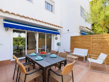 Maison rénovée avec parking et clim - 8 pers., Gite 6 personnes à Salou - Photo 9
