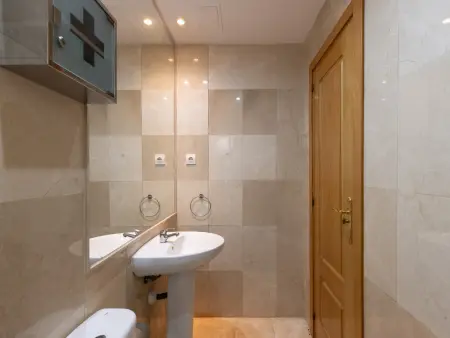 Maison rénovée avec parking et clim - 8 pers., Gite 6 personnes à Salou - Photo 30