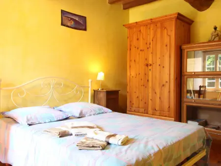 Gîte 6 pers. à Canisy : poêle à pellets, terrain privé : photo 11