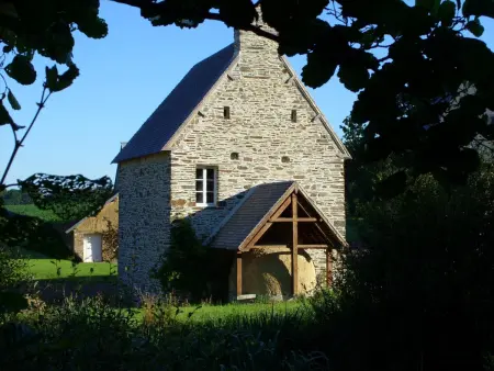 Gîte 6 pers. à Canisy : poêle à pellets, terrain privé : photo 18