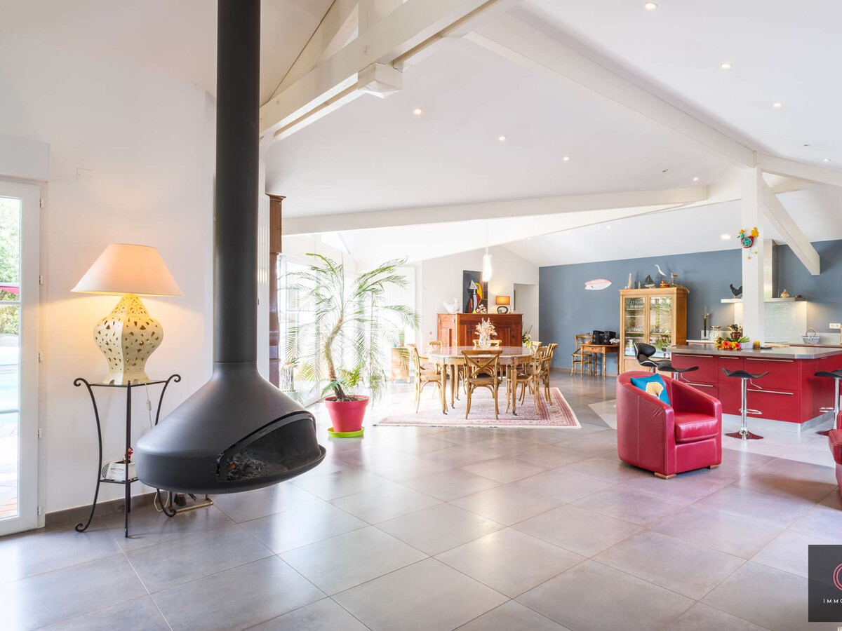 Villa plain-pied 180m² piscine couverte à Biscarrosse - Photo 8