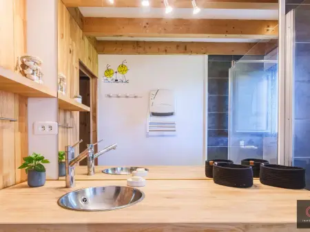 Chalet bois avec jacuzzi et terrain de pétanque à Gastes : photo 9