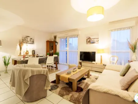 Appartement T3 centre-ville Biscarrosse avec terrasse : photo 4