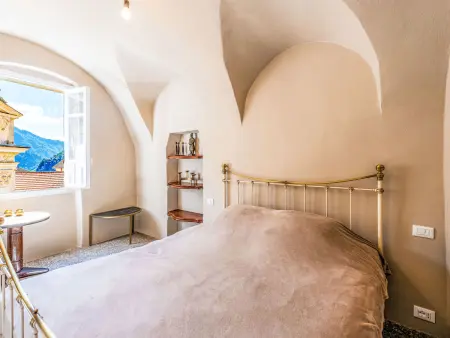 Nella Piazza – Appartement 3 pièces au cœur d'Airole : photo 4
