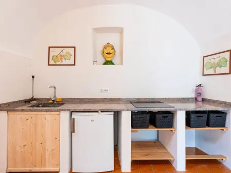 Nella Piazza – Appartement 3 pièces au cœur d'Airole : photo 12