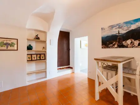 Nella Piazza – Appartement 3 pièces au cœur d'Airole : photo 17