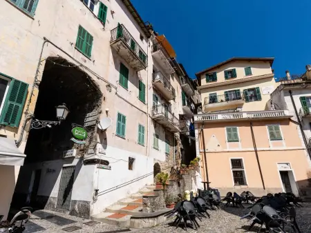 Nella Piazza – Appartement 3 pièces au cœur d'Airole : photo 31