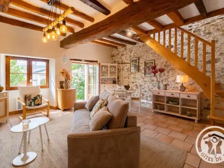 Maison 60 m² à 1 km de la Loire, animaux admis : photo 3