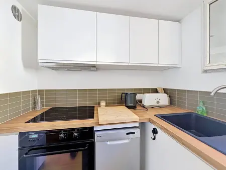 Appartement 55m² face à la plage, terrasse mer et parking : photo 5