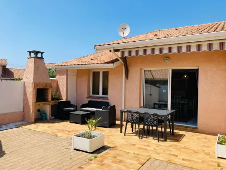 Duplex 2* à 100m de la plage, parking privé : photo 1