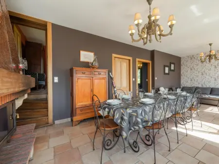 La Ferme de Gabrielle : maison rénovée à Le Bizet, 8 pers. : photo 4