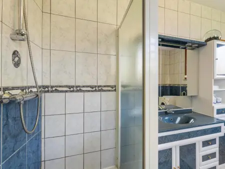 La Ferme de Gabrielle : maison rénovée à Le Bizet, 8 pers. : photo 30