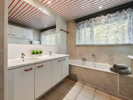 Maison Memories au Bizet, 3 chambres, jardin privé, 8 personnes : photo 30