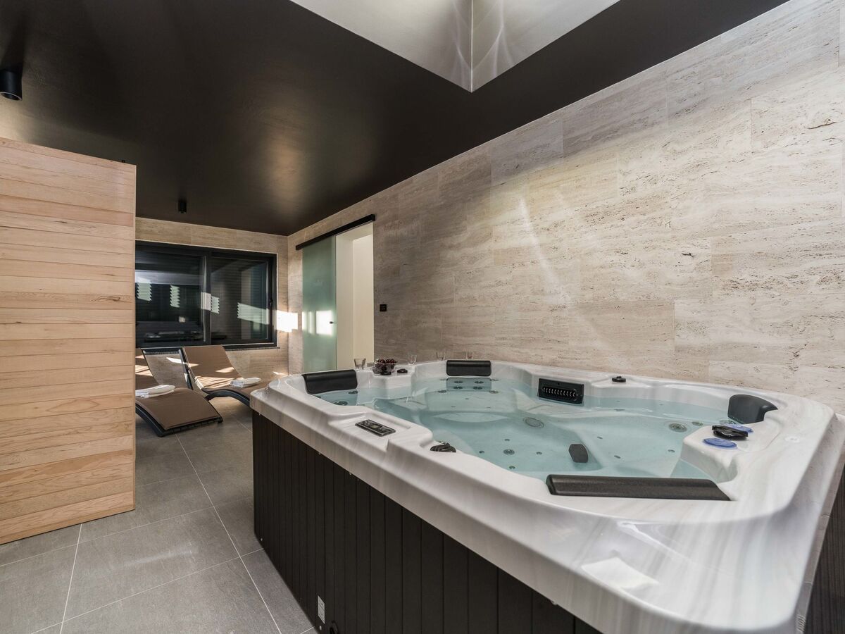 Maison Antea à Sabunike : piscine privée & jacuzzi - Photo 50