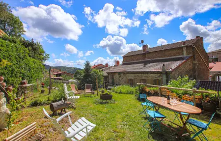 Wood loft Saint-Félicien, 6 personnes, poutres apparentes : photo 2