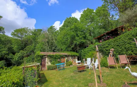 Wood loft Saint-Félicien, 6 personnes, poutres apparentes : photo 8