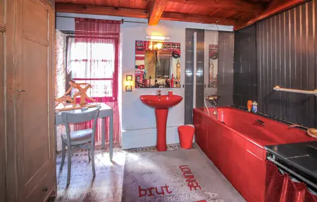 Wood loft Saint-Félicien, 6 personnes, poutres apparentes : photo 16
