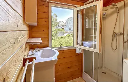 Chalet bois Cévennes avec piscine partagée : photo 11