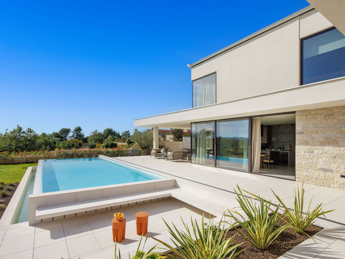 Villa Lavis 8 personnes avec piscine privée à Sv. Lovreč - Photo 3