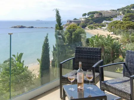 Appartement bord de mer à Roses, accès plage direct : photo 2