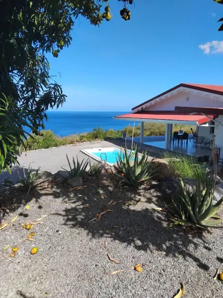 Location villa à Le Prêcheur, Villa confortable avec piscine à Le Prêcheur