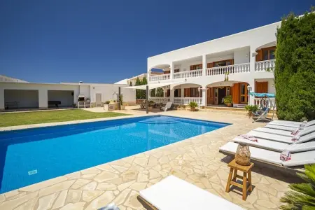Location villa à Ibiza, Villa chic pour 12 personnes avec piscine à Ibiza