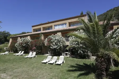 Location appartement à Vallon Pont d’Arc, Studio axé sur la nature pour 5 personnes