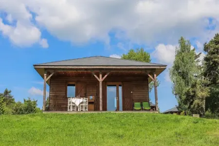 Location maison à MEYRIGNAC  L'EGLISE, Chalet paisible pour 6 personnes, vue sur le lac