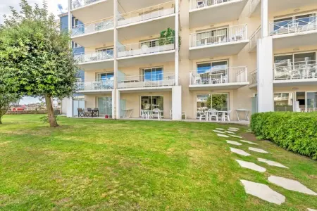 Location appartement à Plougonvelin, Séjournez avec piscine intérieure et accès à la mer