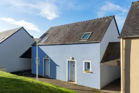 Location appartement à St Nic, Saint-Nic Vue mer avec piscine