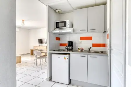 Appartement 4 personnes au Grau-du-Roi, vue piscine : photo 5
