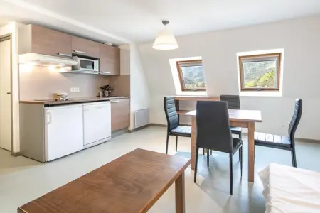 Location appartement à GRESSE EN VERCORS, Appartement mansardé au charme alpin