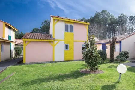Location appartement à Soustons, Grande villa pour 8 personnes près de l'océan