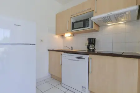 Maison 8 personnes avec piscine à Saint-Saturnin-lès-Avignon : photo 4