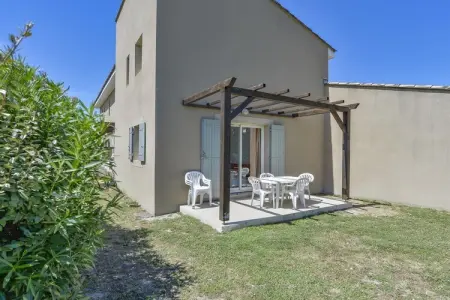 Maison 8 personnes avec piscine à Saint-Saturnin-lès-Avignon : photo 7