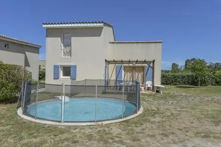Location villa à SAINT SATURNIN LES AVIGNON (VAUCLUSE), Villa provençale pour 8 personnes avec piscine privée
