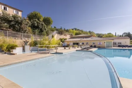 Location appartement à CALLIAN (VAR), Appartement pour 4 personnes avec terrasse privée