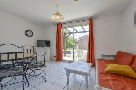 Maison 2 pièces près d'Avignon avec piscine et terrasse : photo 12