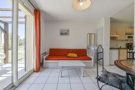 Maison 2 pièces près d'Avignon avec piscine et terrasse : photo 13
